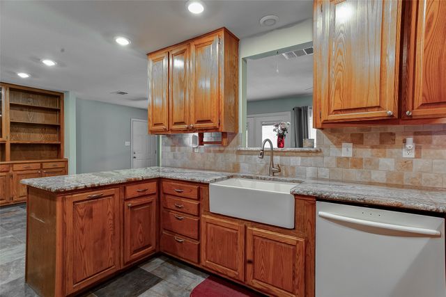 5411 Cool Springs Drive, Midlothian, TX 76065