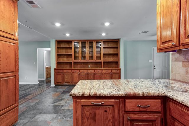 5411 Cool Springs Drive, Midlothian, TX 76065