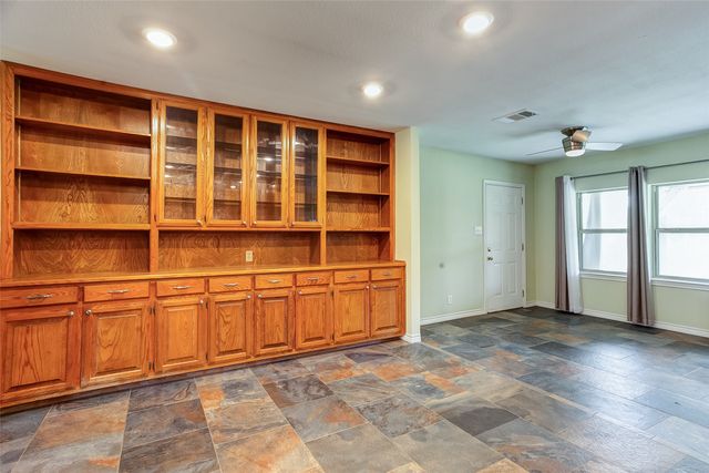 5411 Cool Springs Drive, Midlothian, TX 76065