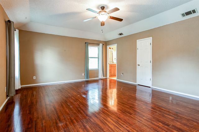 5411 Cool Springs Drive, Midlothian, TX 76065
