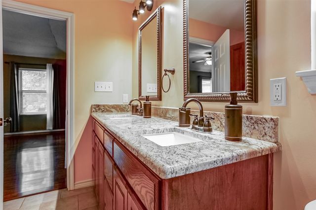 5411 Cool Springs Drive, Midlothian, TX 76065