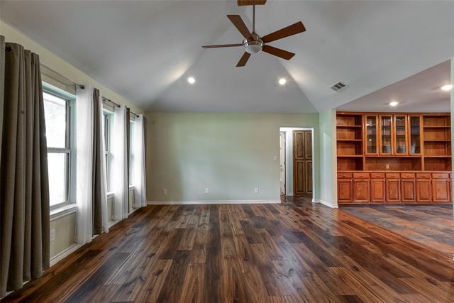 5411 Cool Springs Drive, Midlothian, TX 76065