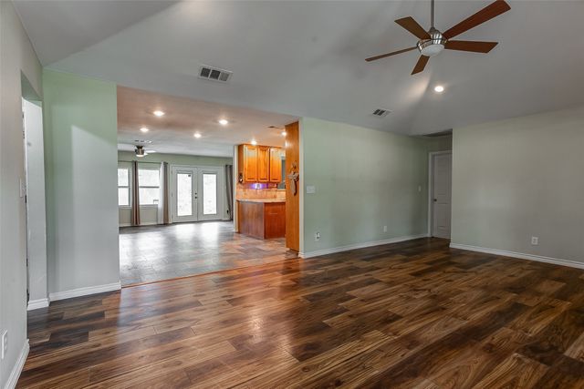 5411 Cool Springs Drive, Midlothian, TX 76065