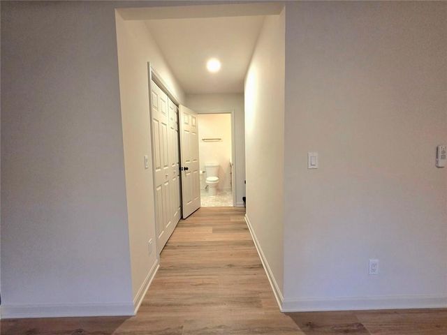 301 Barrington Hills Drive, Atlanta, GA 30350