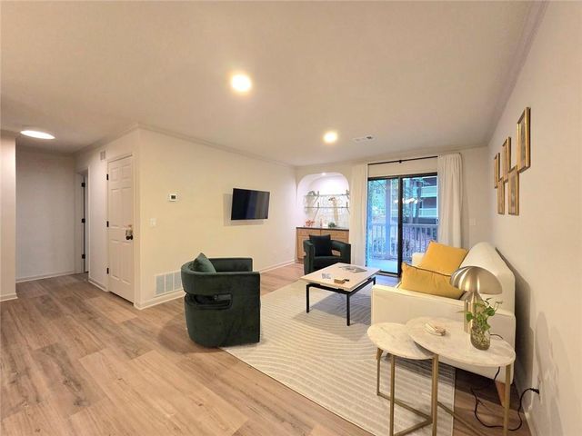 301 Barrington Hills Drive, Atlanta, GA 30350