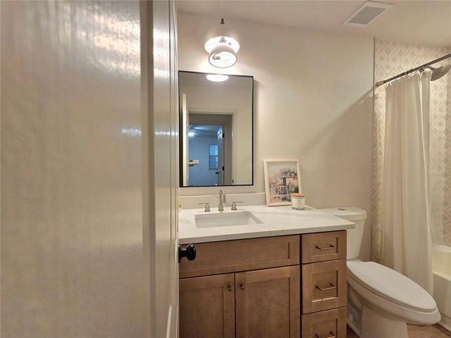 301 Barrington Hills Drive, Atlanta, GA 30350