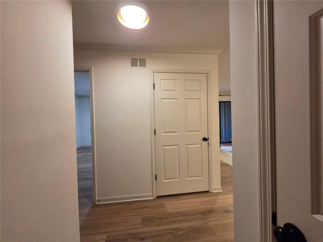 301 Barrington Hills Drive, Atlanta, GA 30350
