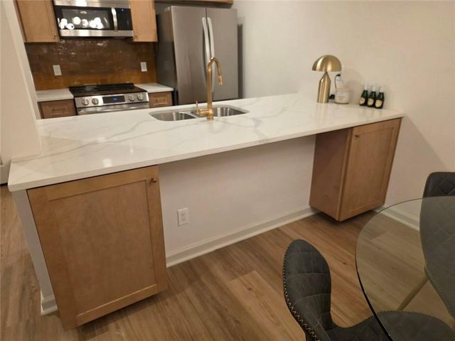 301 Barrington Hills Drive, Atlanta, GA 30350