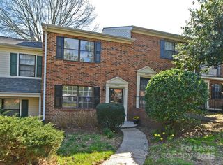 8843 Hunter Ridge Drive, Charlotte, NC 28226