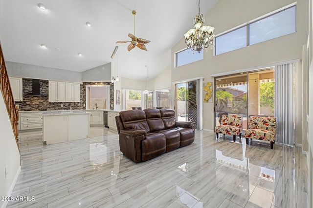 1015 E IRMA Lane, Phoenix, AZ 85024