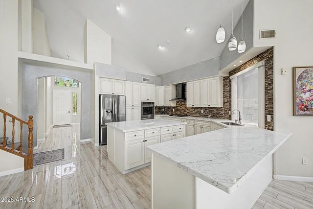 1015 E IRMA Lane, Phoenix, AZ 85024