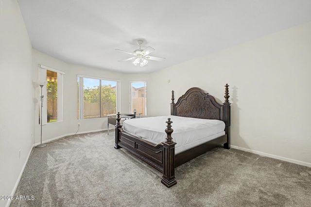 1015 E IRMA Lane, Phoenix, AZ 85024