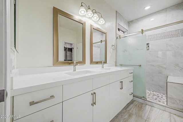 1015 E IRMA Lane, Phoenix, AZ 85024