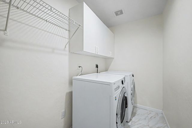 1015 E IRMA Lane, Phoenix, AZ 85024