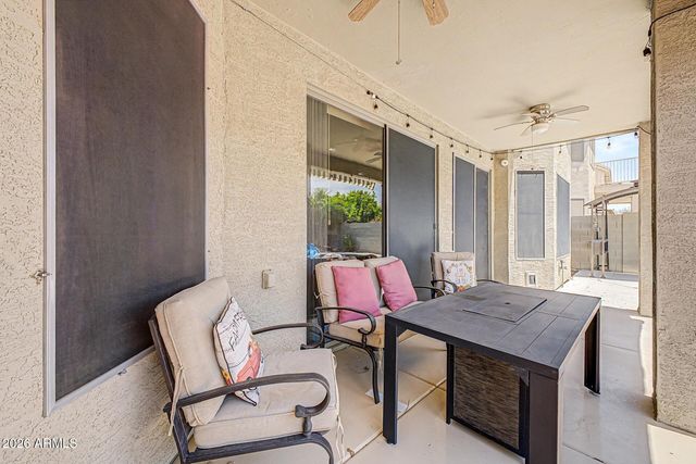 1015 E IRMA Lane, Phoenix, AZ 85024