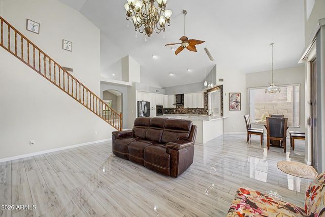 1015 E IRMA Lane, Phoenix, AZ 85024