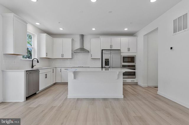 5720 HOWARD DR, Glen Burnie, MD 21061