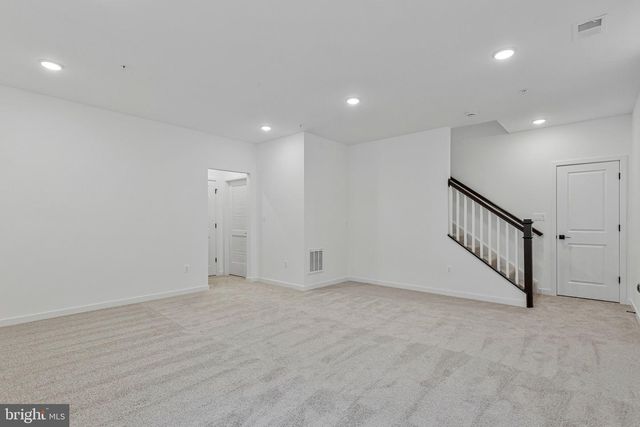 5720 HOWARD DR, Glen Burnie, MD 21061