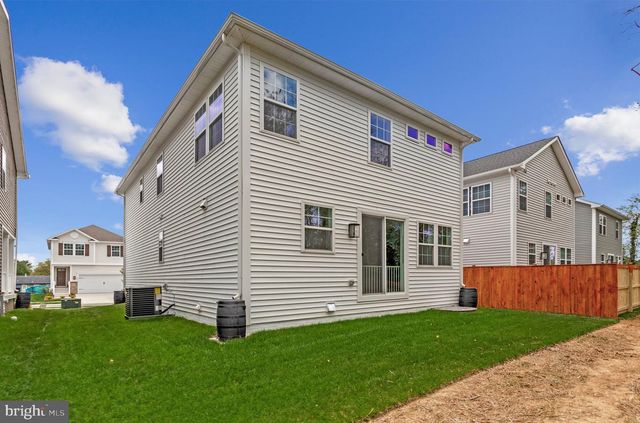 5720 HOWARD DR, Glen Burnie, MD 21061