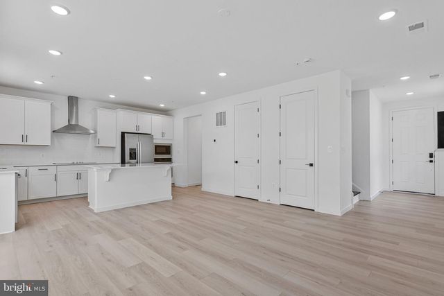 5720 HOWARD DR, Glen Burnie, MD 21061