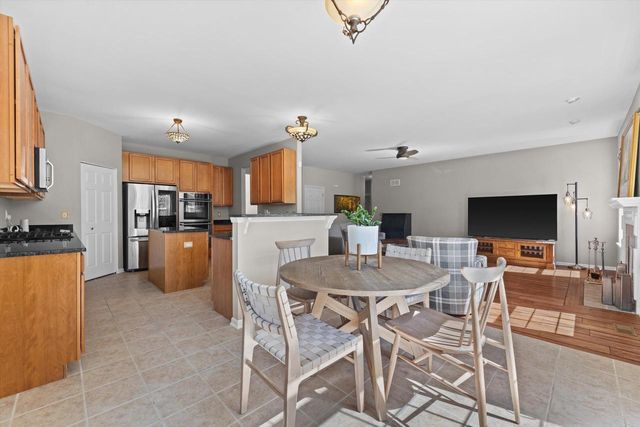 7305 148th AVENUE, Kenosha, WI 53142