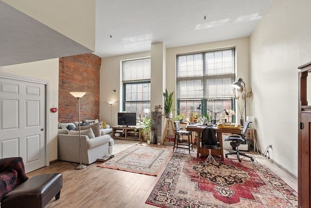 200 Market St 44B, Lowell, MA 01852