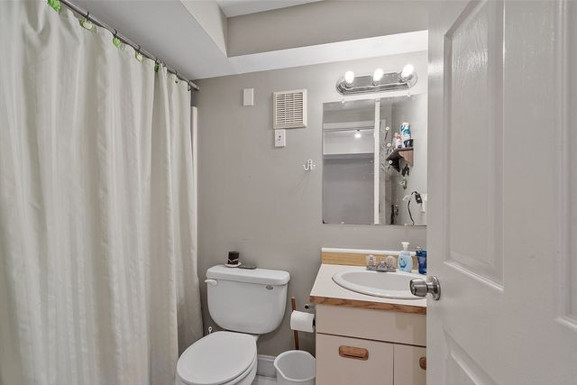 200 Market St 44B, Lowell, MA 01852