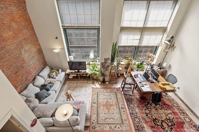 200 Market St 44B, Lowell, MA 01852