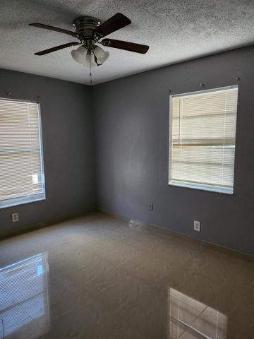 4799 Arthur Street, Palm Beach Gardens, FL 33418