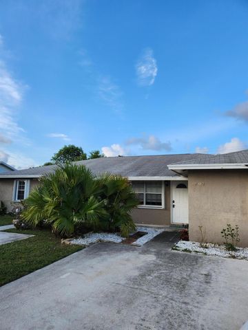 4799 Arthur Street, Palm Beach Gardens, FL 33418