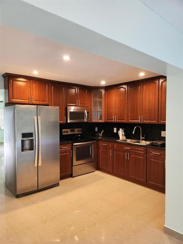 4799 Arthur Street, Palm Beach Gardens, FL 33418