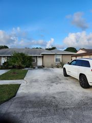 4799 Arthur Street, Palm Beach Gardens, FL 33418