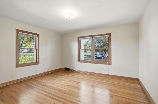 1227 DIVISION STREET, Green Bay, WI 54303