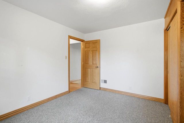 1227 DIVISION STREET, Green Bay, WI 54303
