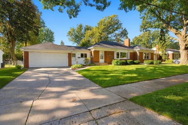 1227 DIVISION STREET, Green Bay, WI 54303