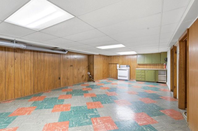 1227 DIVISION STREET, Green Bay, WI 54303