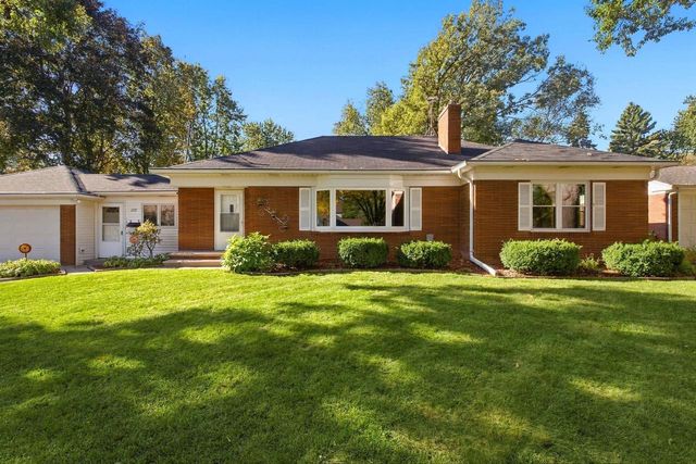 1227 DIVISION STREET, Green Bay, WI 54303
