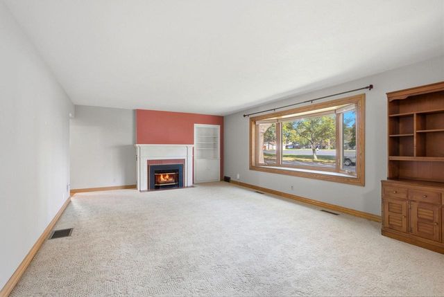 1227 DIVISION STREET, Green Bay, WI 54303