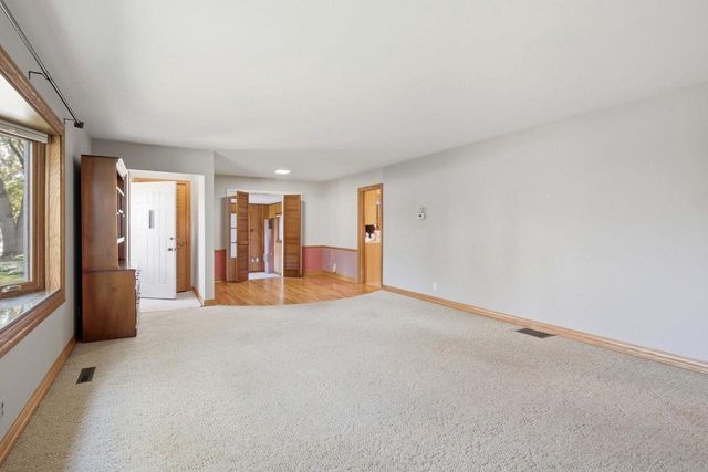 1227 DIVISION STREET, Green Bay, WI 54303