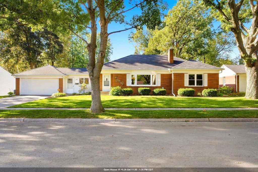 1227 DIVISION STREET, Green Bay, WI 54303