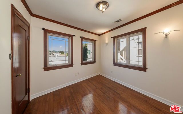 2331 Lucerne Avenue, Los Angeles, CA 90016