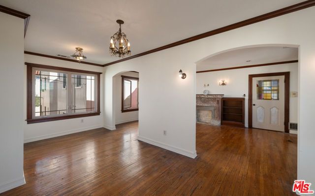 2331 Lucerne Avenue, Los Angeles, CA 90016