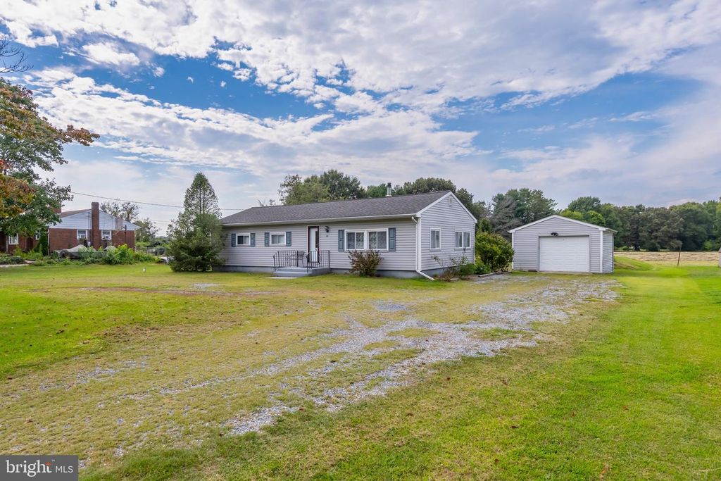 33 SICKLER ST, QUINTON, NJ 08072 — photo 2