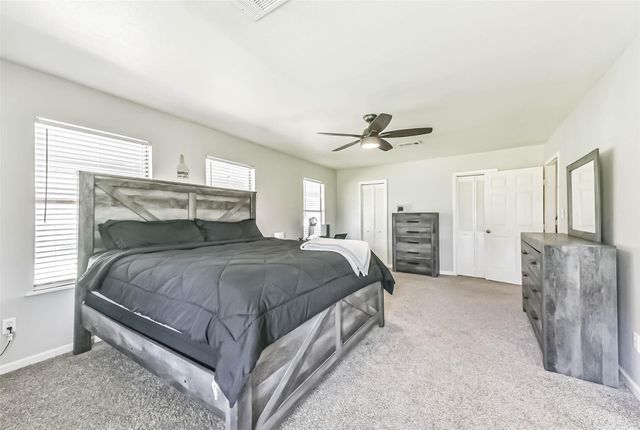 5511 Carriage Trails Drive, Mont Belvieu, TX 77523