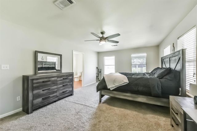 5511 Carriage Trails Drive, Mont Belvieu, TX 77523