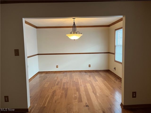 58611 Sharon Boulevard, Rayland, OH 43935