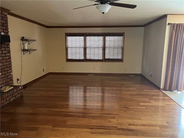 58611 Sharon Boulevard, Rayland, OH 43935