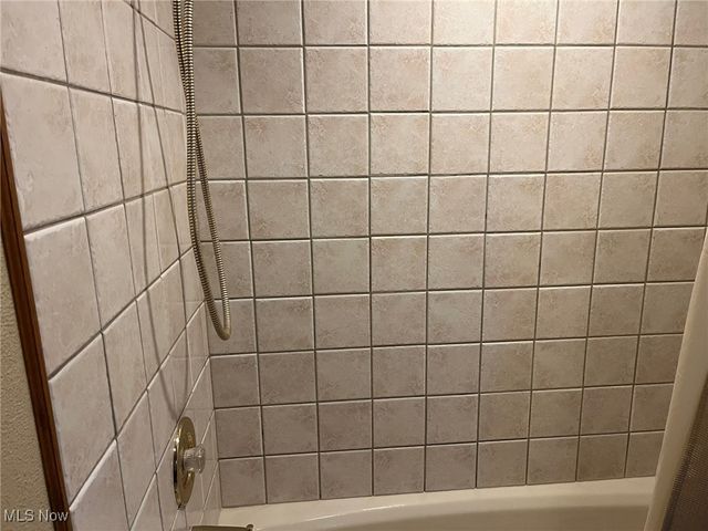 58611 Sharon Boulevard, Rayland, OH 43935