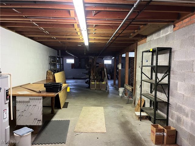 58611 Sharon Boulevard, Rayland, OH 43935