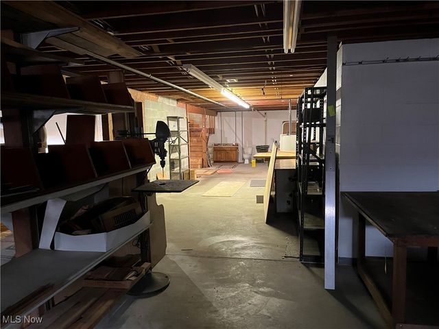 58611 Sharon Boulevard, Rayland, OH 43935